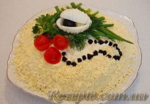 Салат с крабовыми палочками "Черный жемчуг"